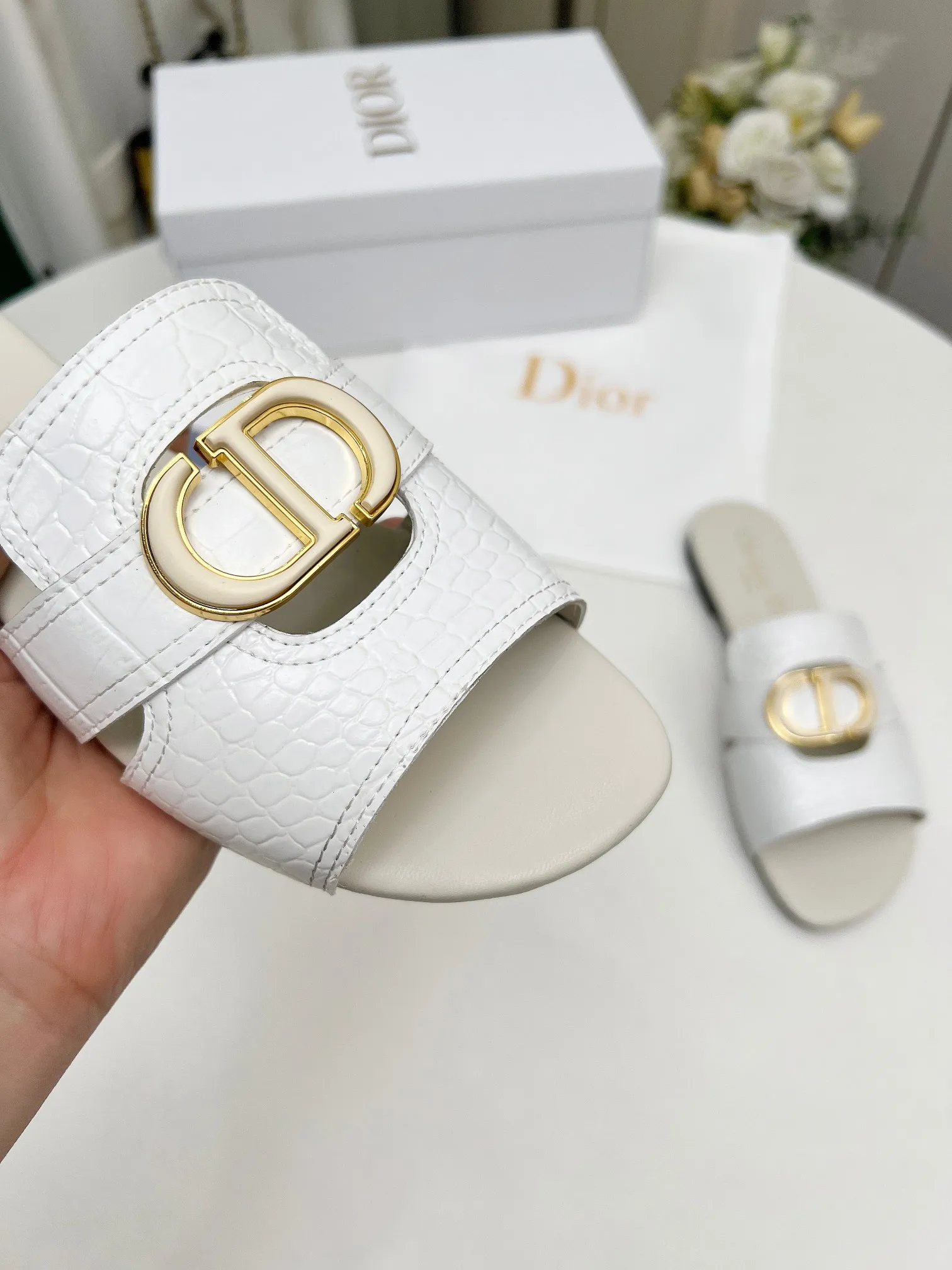 👟👟Ex-factory price 360👟👟 Genuine leather base +30 Dior spring and summer new model 6 colors optional code size 35-42
